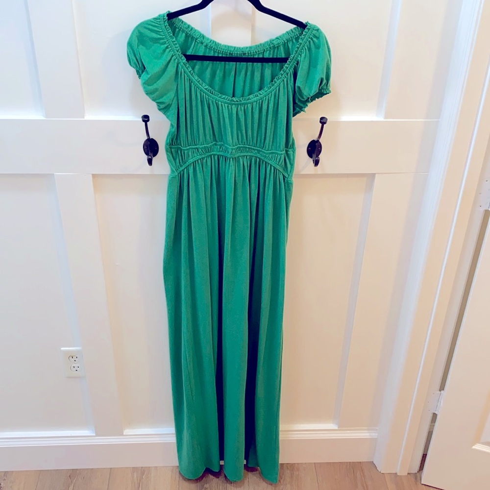 Kelly Green Women’s Empire waistline Dress